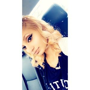 Meet your Posher, Sarika